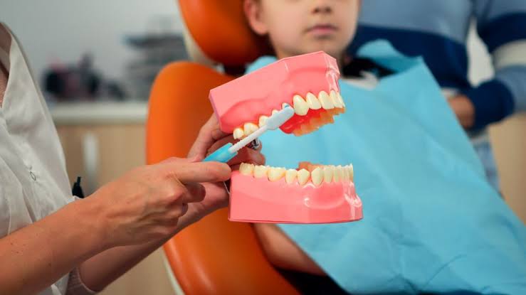 Kiedy dziecko do dentysty